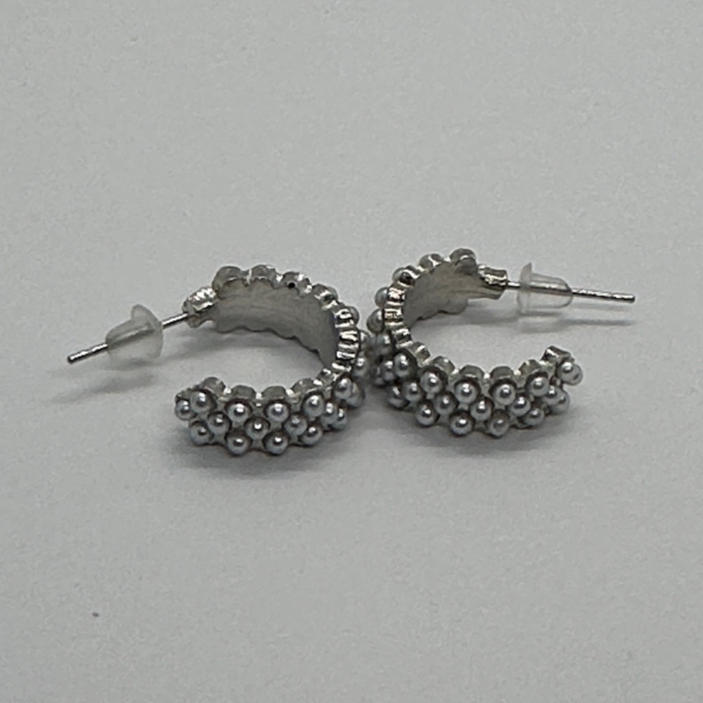NWT Silver Tone Faux Pearl Beaded Hoop Earrings - Dainty & Chic!
